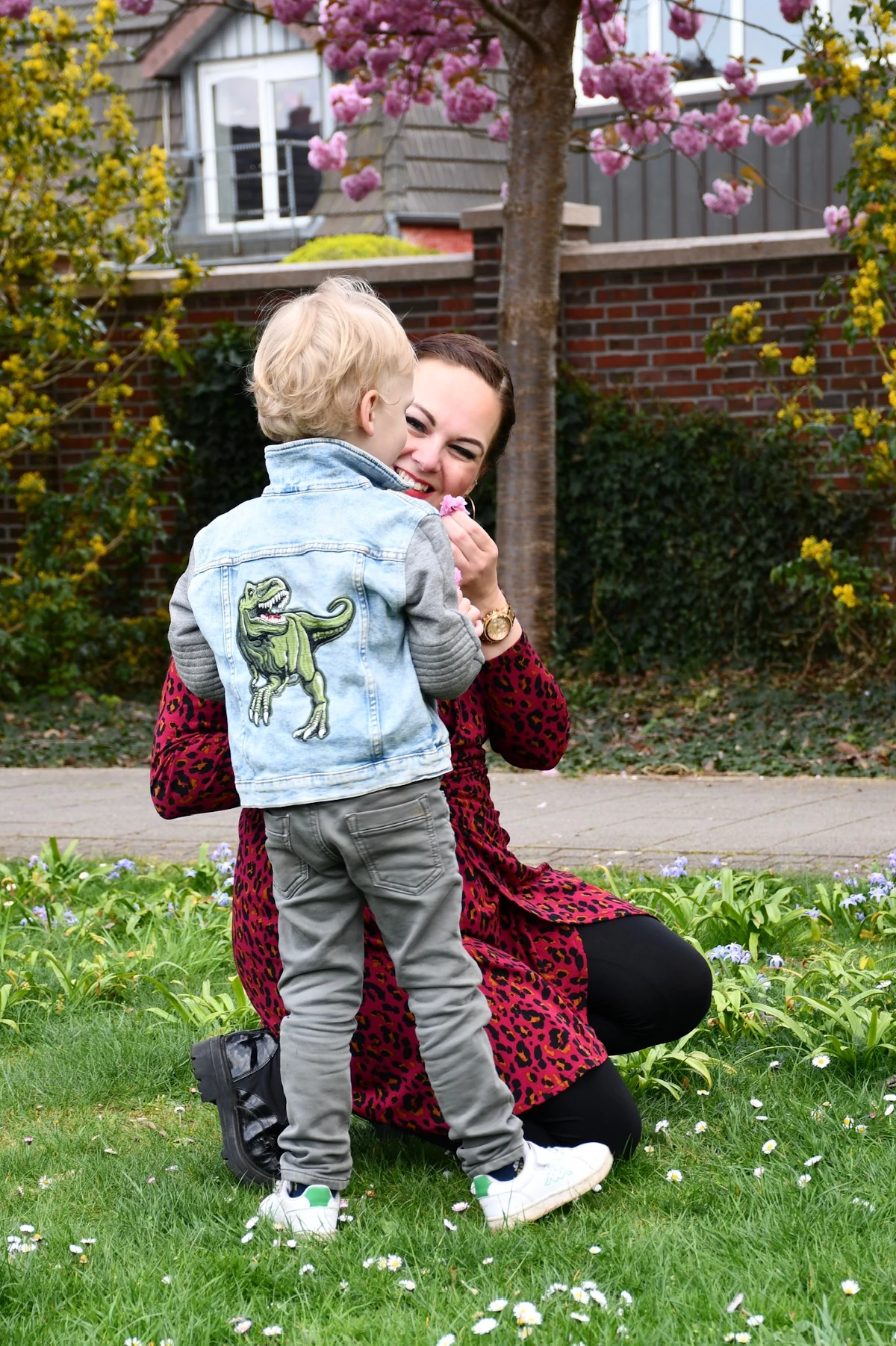 familienfotografie-frau-mit-kind-lachend